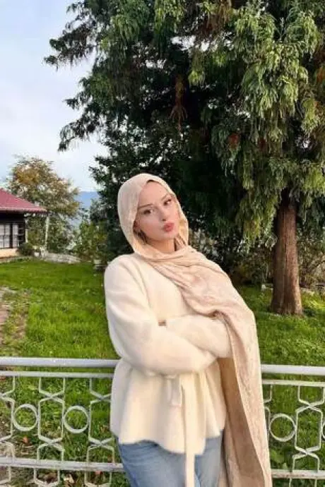Arnavutköy Escort Yağmur Fotoğrafı (4)